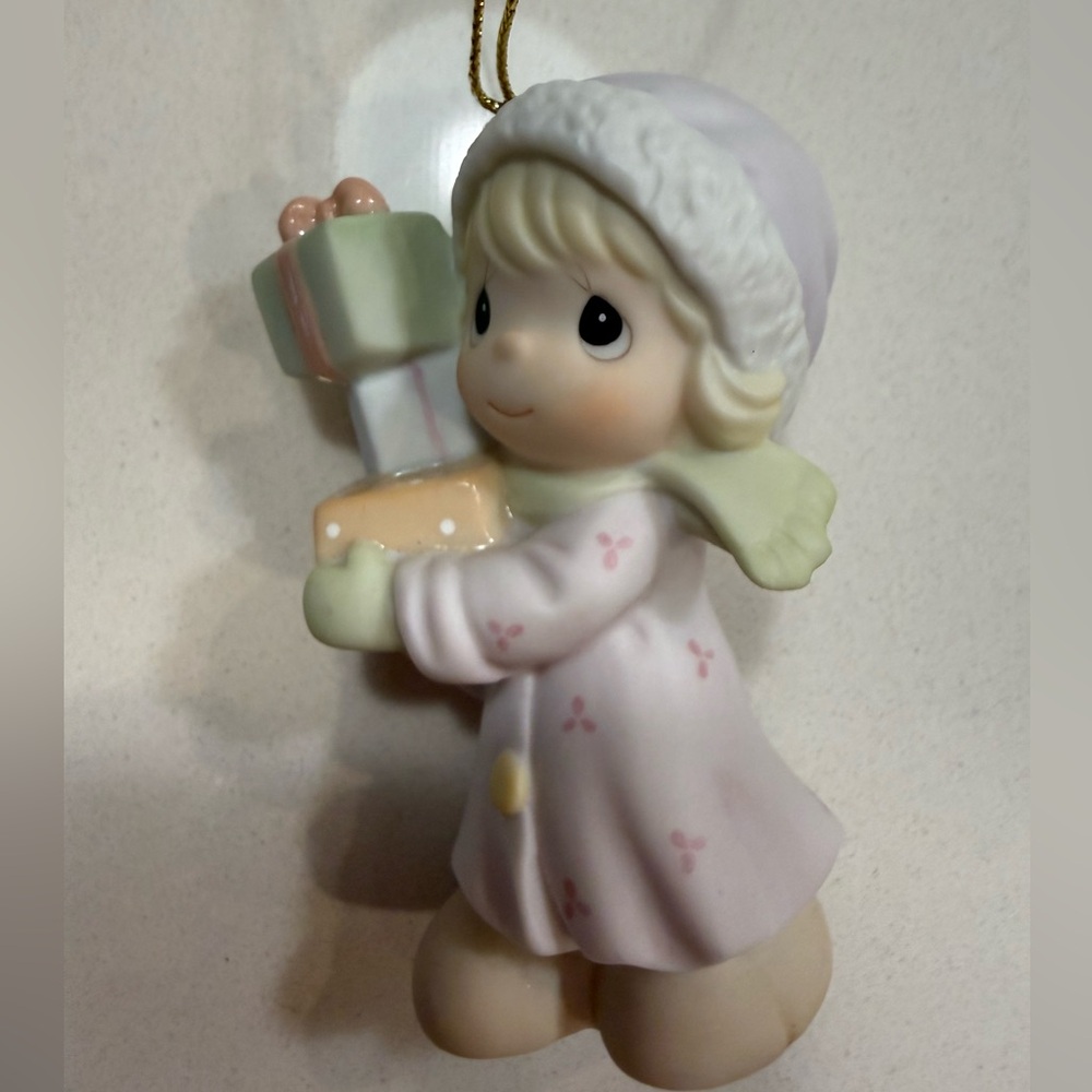 Precious Moments 529451 The Best Gifts Are Loving, Caring and Sharing